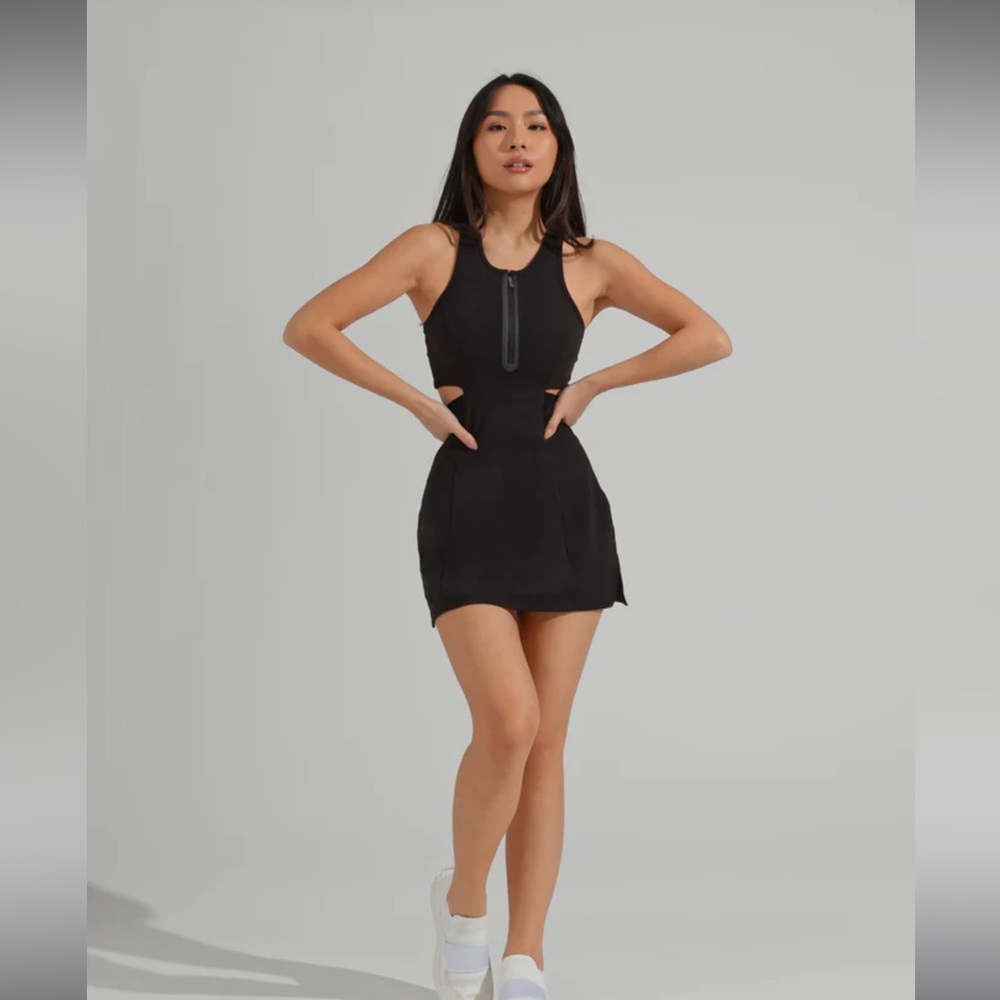 BUFFBUNNY, Large, Courtside Zip Dress in Onyx Black